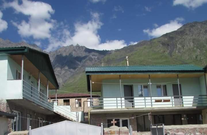 Kera Guest House Kazbegi Ngoại thất bức ảnh