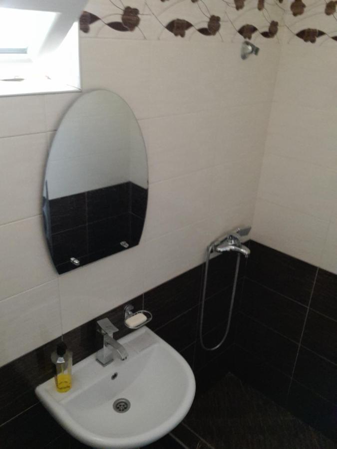 Kera Guest House Kazbegi Ngoại thất bức ảnh